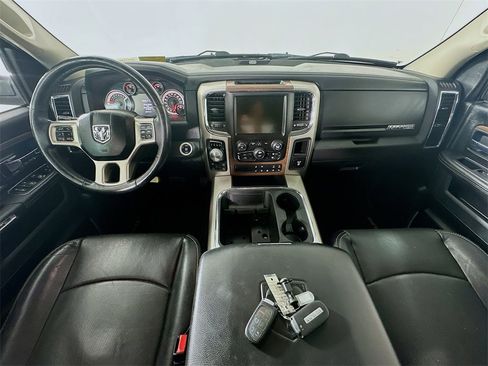 Used 2017 RAM 1500 Laramie w/ Convenience Group image 10