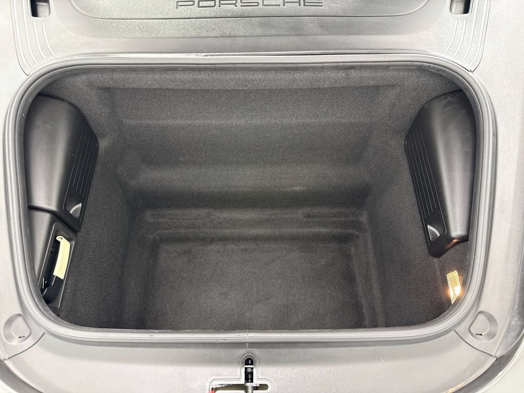 Used 2018 Porsche 718 Boxster RWD image 24
