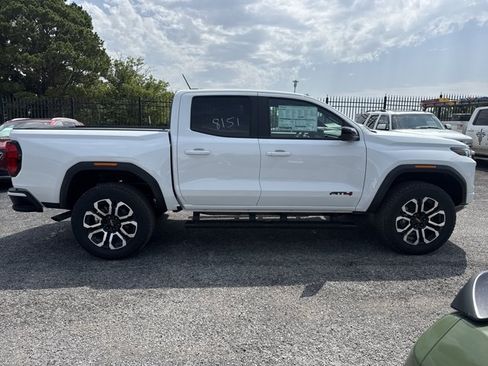 New 2026 GMC Canyon AT4 w/ AT4 Premium Package AWD/4WD image 2