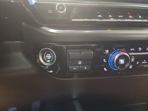 Used 2022 GMC Sierra 1500 SLT w/ SLT Premium Package image 27