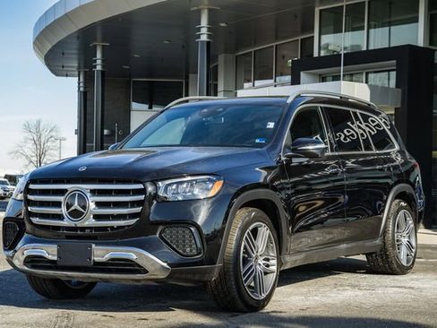 Certified 2025 Mercedes-Benz GLS 450 4MATIC image 3