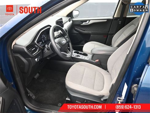 Used 2020 Ford Escape SE image 9