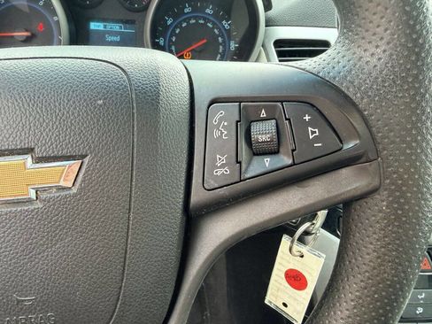 Used 2015 Chevrolet Cruze LS image 14