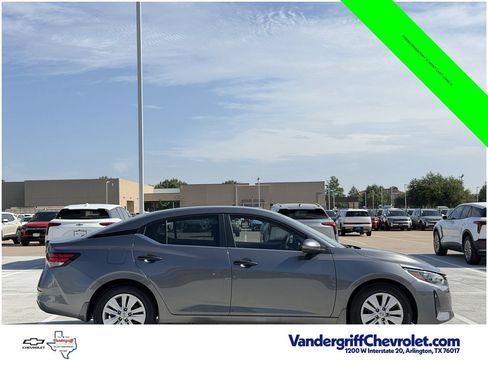 Used 2025 Nissan Sentra S FWD image 3