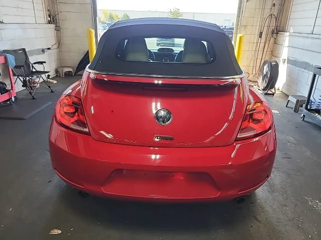 Used 2013 Volkswagen Beetle 2.0T FWD image 4