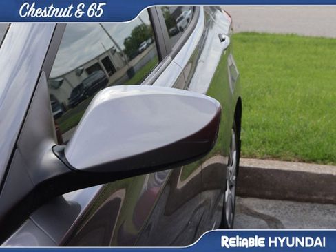 Used 2013 Hyundai Elantra GLS image 13