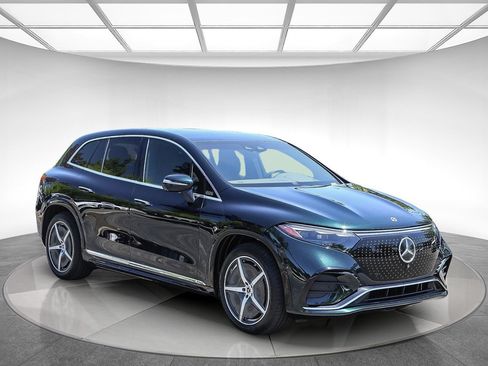 Certified 2023 Mercedes-Benz EQS 580 4MATIC SUV image 5