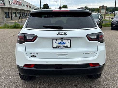 Used 2025 Jeep Compass Limited w/ Elite Group AWD/4WD image 3