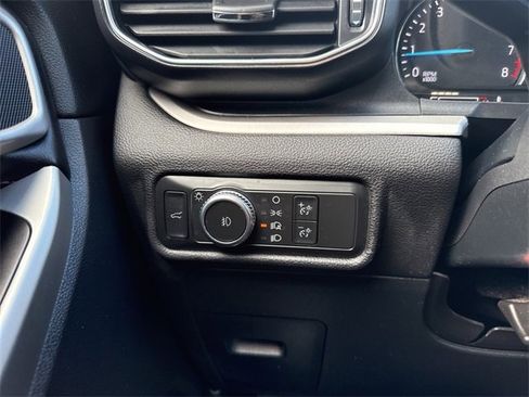 Used 2022 Ford Explorer XLT w/ Equipment Group 202A image 14