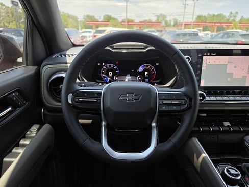 New 2026 Chevrolet Colorado ZR2 w/ Technology Package AWD/4WD image 17