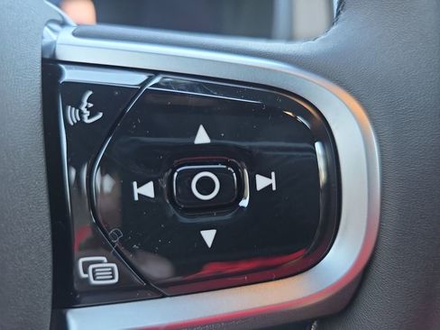 New 2026 Volvo XC90 B6 Plus image 28