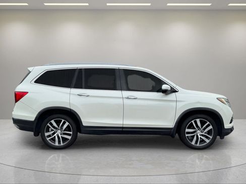 Used 2017 Honda Pilot Elite image 4