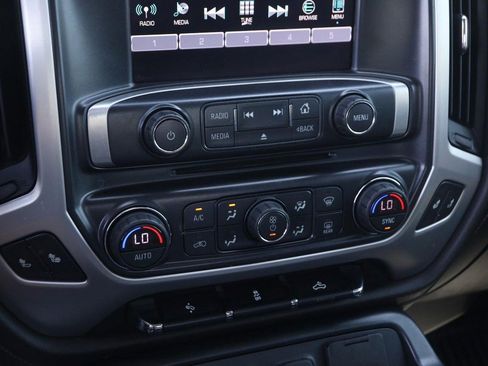 Used 2018 GMC Sierra 1500 SLT w/ SLT Premium Package AWD/4WD image 17