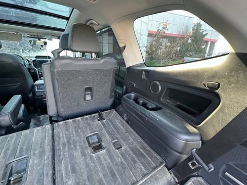 Used 2020 Subaru Ascent Limited w/ Technology Package AWD/4WD image 10
