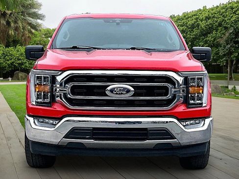 Used 2021 Ford F150 XLT w/ Equipment Group 302A High RWD image 2