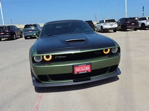 Used 2021 Dodge Challenger R/T Scat Pack RWD image 3