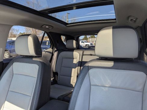 Used 2018 Chevrolet Equinox Premier image 29