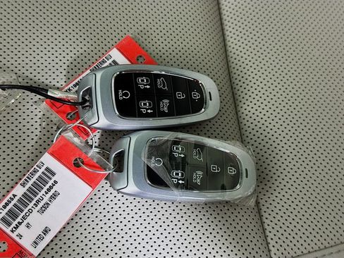 Certified 2024 Hyundai Tucson Limited AWD/4WD image 35