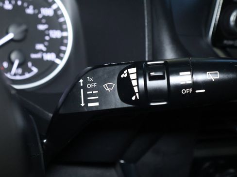 Used 2024 Nissan Rogue SV image 26