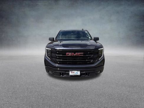 Used 2025 GMC Sierra 1500 Elevation AWD/4WD image 9