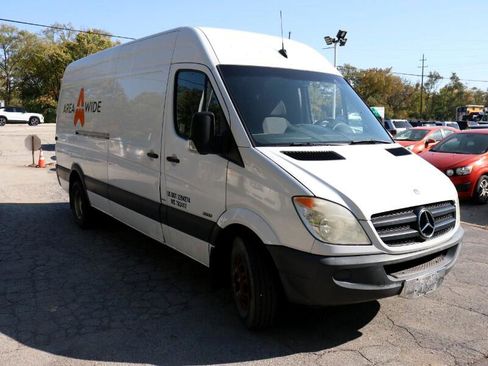 Used 2010 Mercedes-Benz Sprinter 3500 image 4