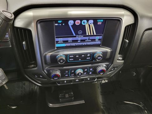 Used 2018 Chevrolet Silverado 1500 LT w/ All Star Edition AWD/4WD image 7