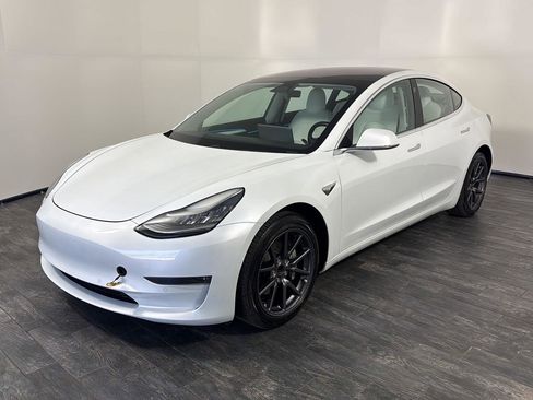 Used 2018 Tesla Model 3 Long Range image 1