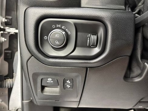 Used 2020 RAM 1500 Big Horn AWD/4WD image 34