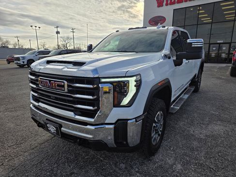 Used 2024 GMC Sierra 2500 SLT w/ SLT Premium Package image 3