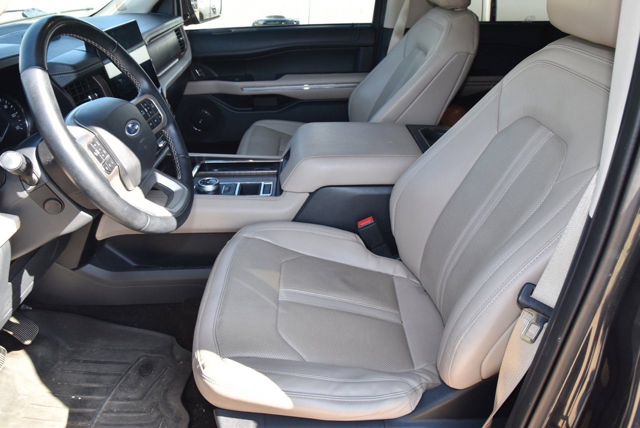 Used 2022 Ford Expedition Limited RWD image 10