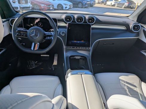 Certified 2025 Mercedes-Benz GLC 300 image 16