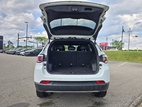 Used 2023 Jeep Compass Limited AWD/4WD image 5