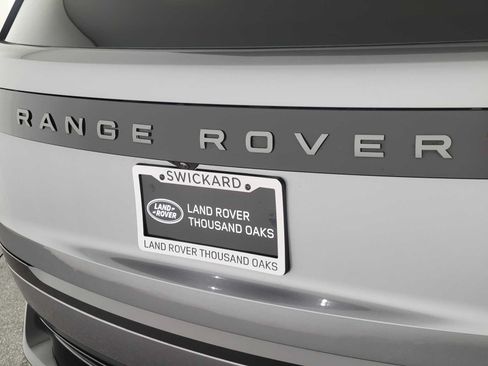 Used 2023 Land Rover Range Rover SE AWD/4WD image 13