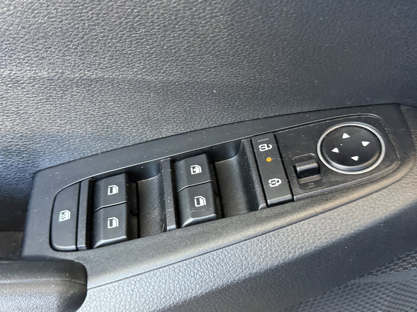 Used 2024 Kia Seltos LX AWD/4WD image 21