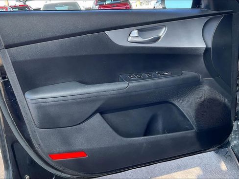 Used 2023 Kia Forte LXS image 21