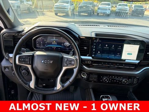 Used 2025 Chevrolet Silverado 1500 RST AWD/4WD image 18