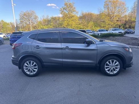 Used 2021 Nissan Rogue Sport SV image 12