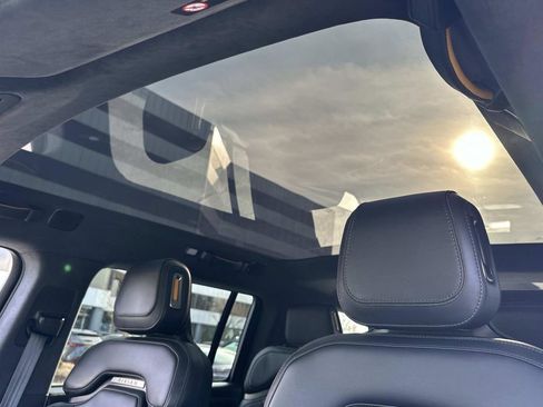 Used 2023 Rivian R1S Launch Edition image 22