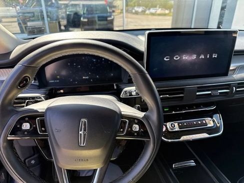 Used 2023 Lincoln Corsair AWD image 8