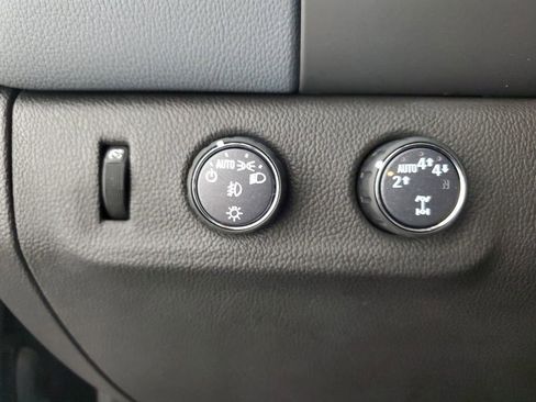 Used 2022 Chevrolet Colorado Z71 w/ Z71 Midnight Edition image 25