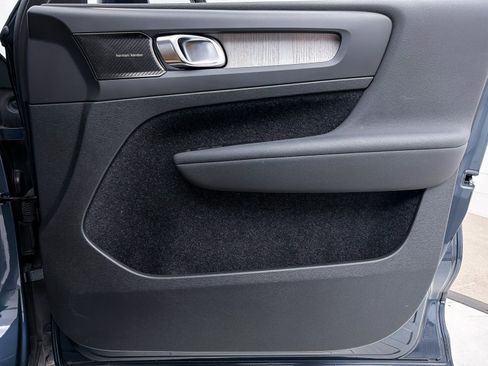 Used 2021 Volvo XC40 T5 Inscription w/ Advanced Package image 28