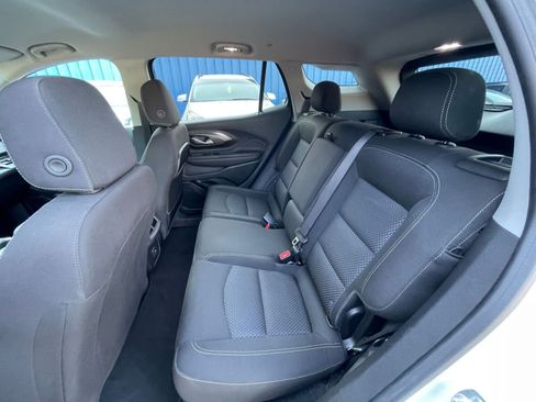 Used 2024 GMC Terrain SLE image 24