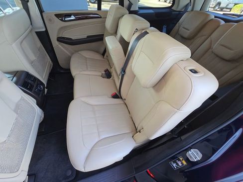 Used 2019 Mercedes-Benz GLS 450 4MATIC image 24