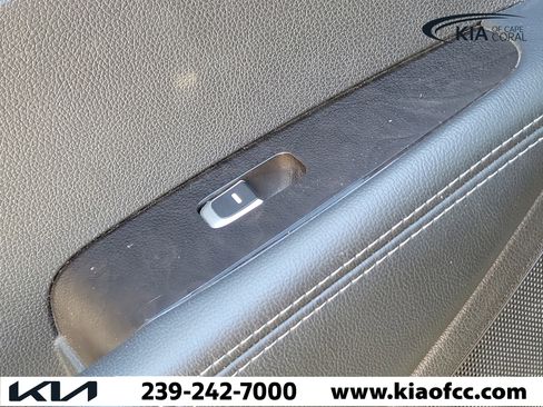 Used 2018 Kia Sorento L FWD image 16