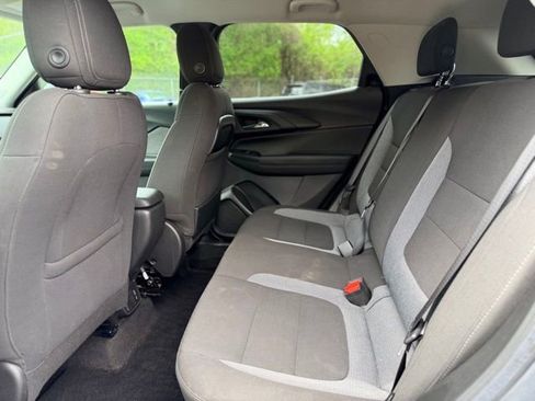Used 2021 Chevrolet TrailBlazer LT w/ Convenience Package FWD image 23