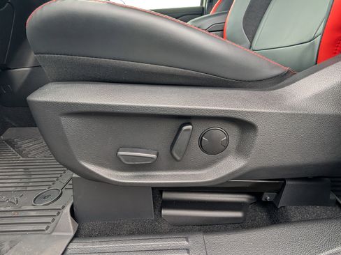 New 2025 Ford Ranger Raptor image 17