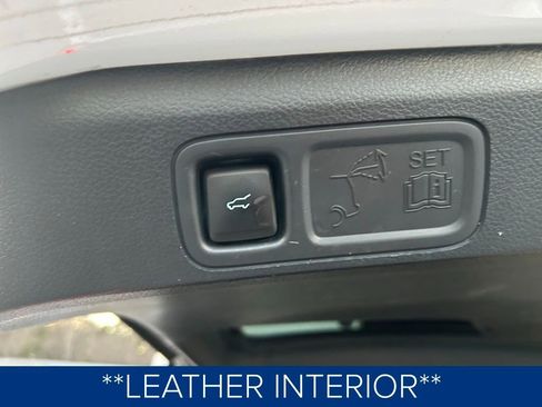 Used 2022 Ford Expedition XLT image 9