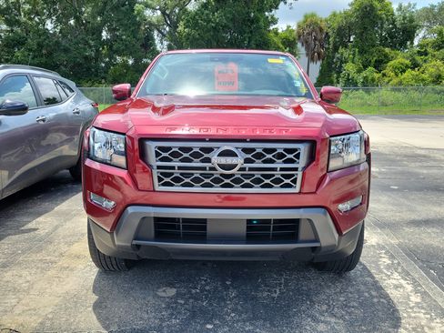 Used 2022 Nissan Frontier SV RWD image 2