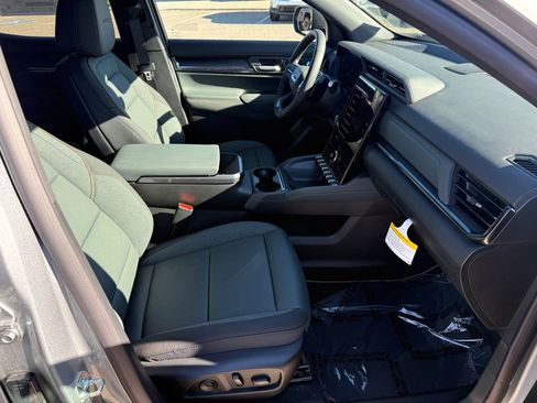 New 2026 GMC Terrain AT4 image 25