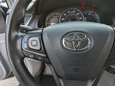 Used 2015 Toyota Camry LE FWD image 13